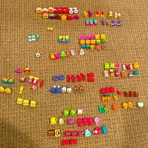 13 sets of shopkins